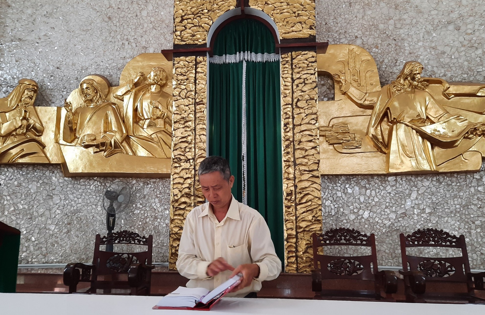 Những người dọn bàn thánh